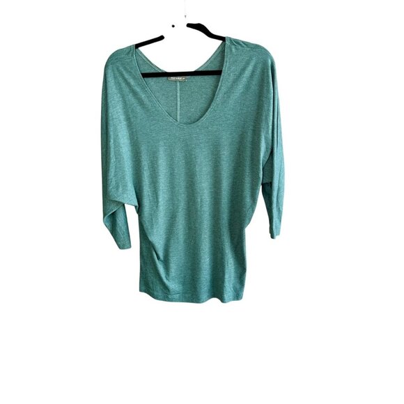 Nally & Millie Green Scoop Neck Slouchy T Shirt Top Size Small - Picture 1 of 7